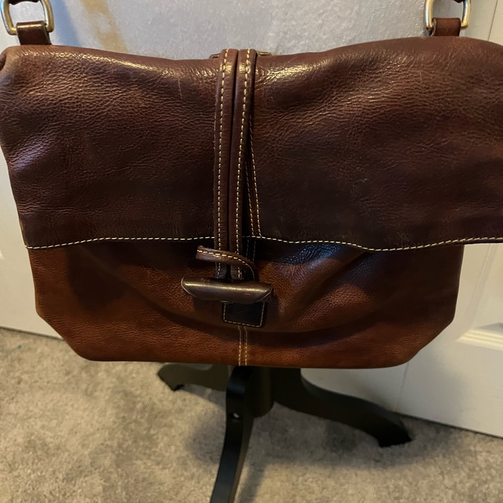 VINTAGE 90s Leather Dooney and Burke Cross Body Bag